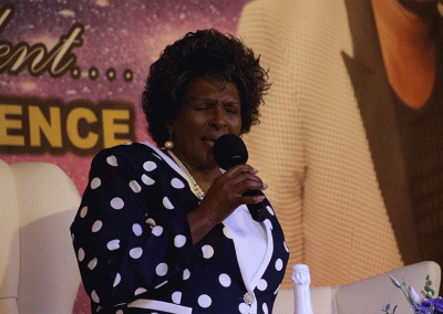mom-ministering